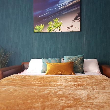 A Space That Feels Like Home With Private Parking Málaga Exteriör bild