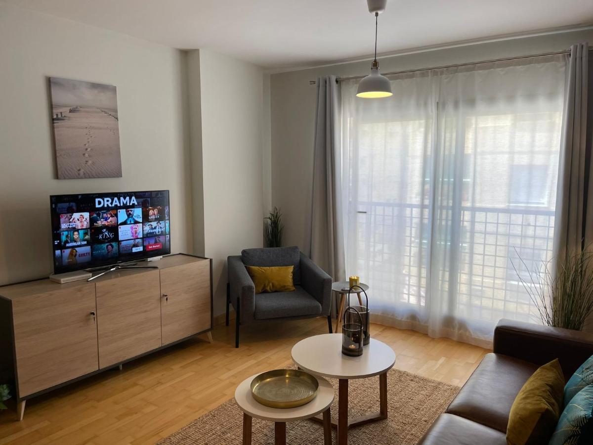 A Space That Feels Like Home With Private Parking Málaga Exteriör bild