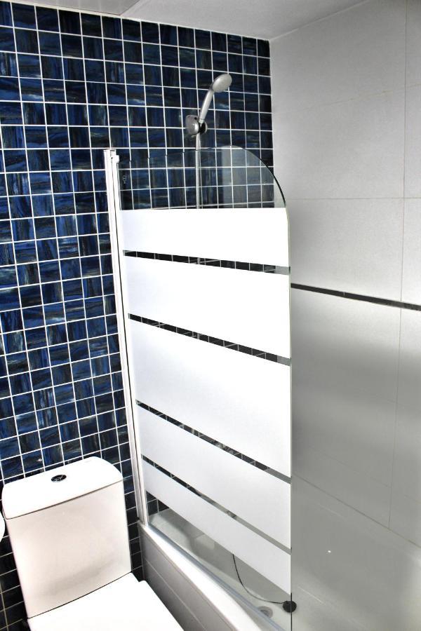 A Space That Feels Like Home With Private Parking Málaga Exteriör bild